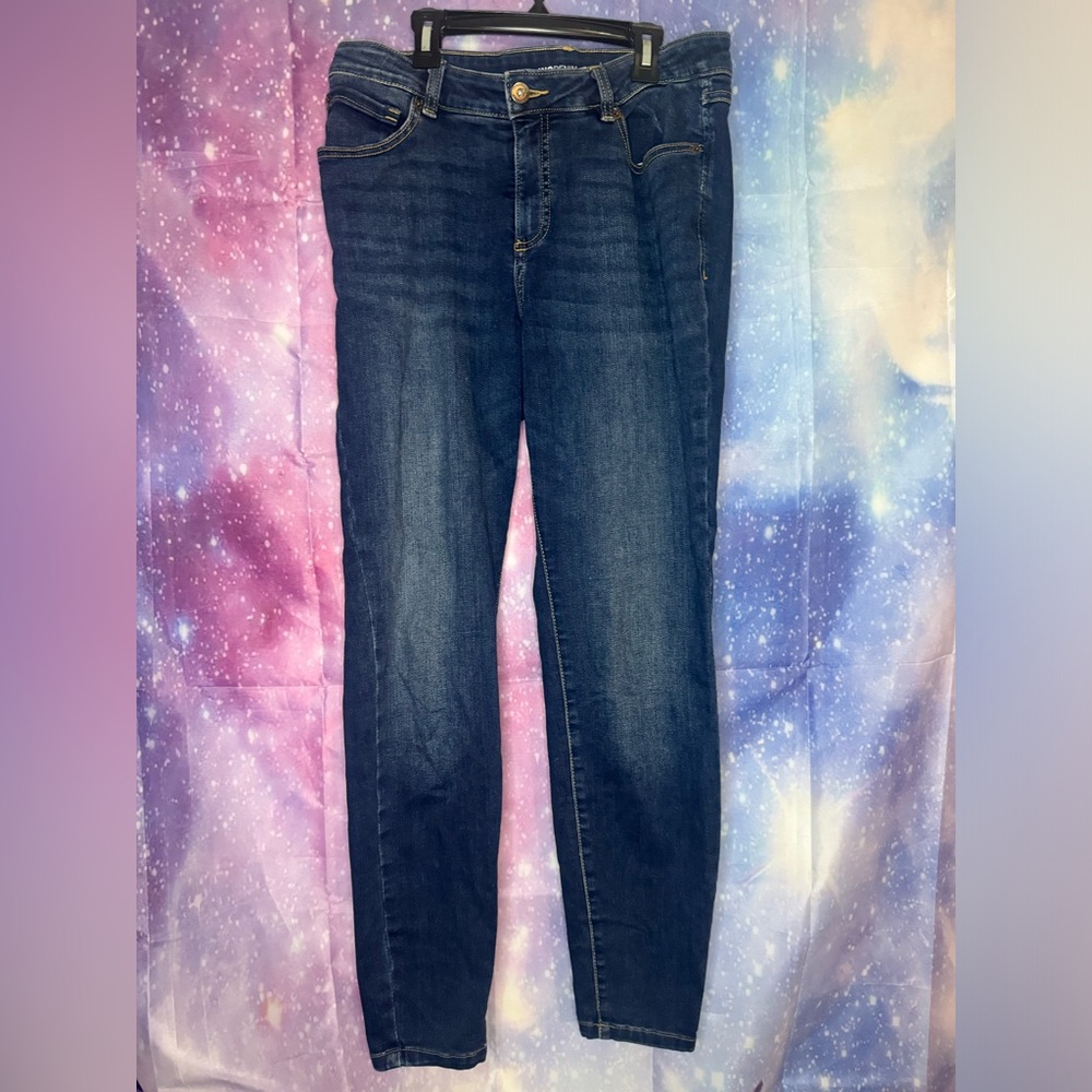Inc international concepts mid rise skinny jeans 🛍